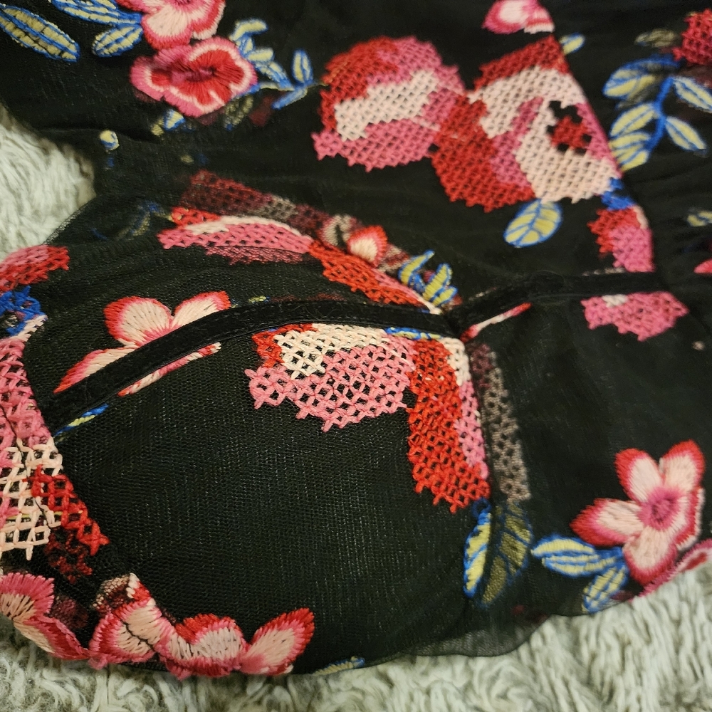 Forever 21 Floral Dress Size S - Picture 6 of 9